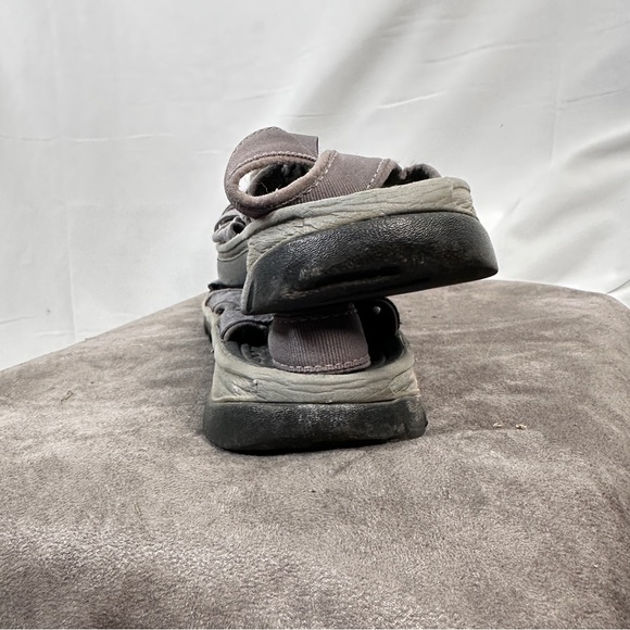 🌿 KEEN Rose Closed-Toe Sandals — Gray (W 9.5) — Hiking/Water - Picture 5 of 7